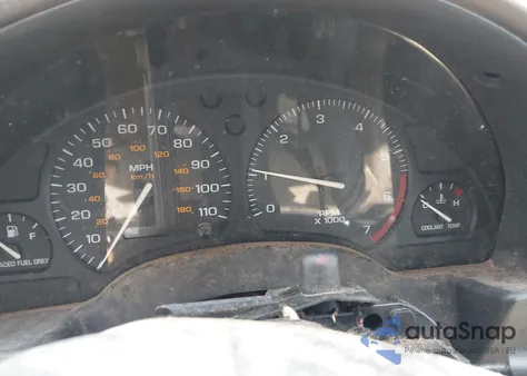 1998 Saturn Sl1 из США, поврежденный, VIN 1G8ZH5281WZ186775